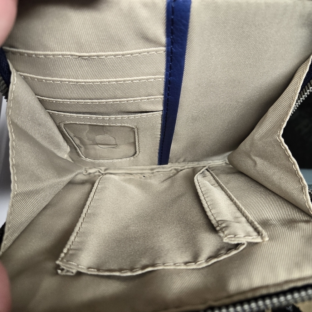 American Leather Co Blue Womens Kansas Crossbody With Card Slots - Picture 6 of 7